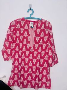 Beautiful Pink Kurta with White Floral Print