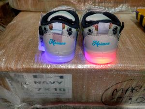 Cute Light-Up Astronaut Shoes for Girls size- (5 t