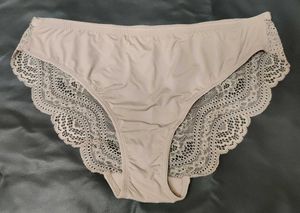 Comfortable Lace Trim Briefs