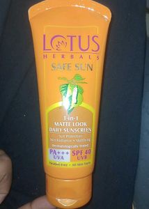 Lotus Matte 3 In 1 Sunscreen