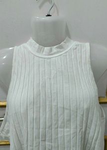 Ribbed White Sleeveless Crop Top