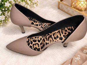 Chic Leopard Print Stiletto Heels