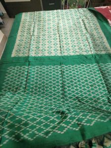 Beautiful Green &amp; Beige Ikat woven silk saree