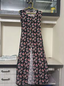 Floral Kurti In Slit Cut pattern