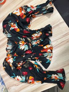 beautiful stylish unused black stretchy top