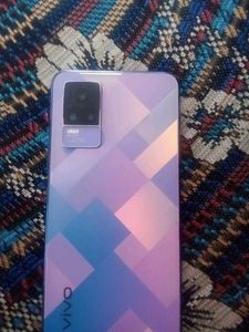 Stylish Vivo Smartphone with Unique Back Design