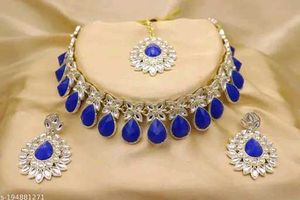 Green jewellery set....