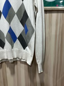 Pull &amp; Bear Checkered V-Neck Sweater