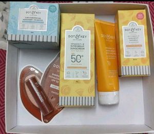 Dot & Key Skincare Set - Vitamin C