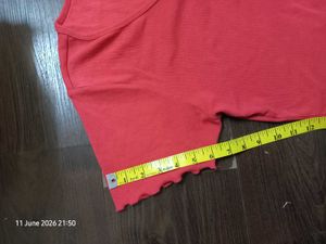 Cute Red Lettuce Trim Cropped Top