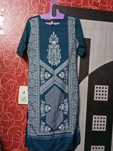 Medium Size With 3/4 Sleeves