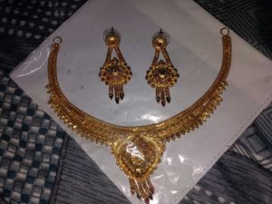 BEAUTIFUL ELEGANT JWELLERY SET