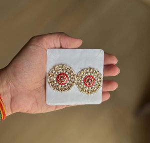 Traditional Gold-Tone Kundan Stud Earrings ❤️