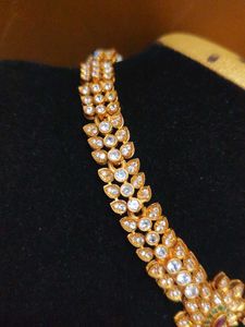 white stone necklace set