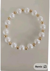 Elegant Pearl and Gold Beaded Bracelet