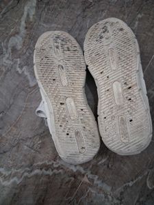 White  shoe