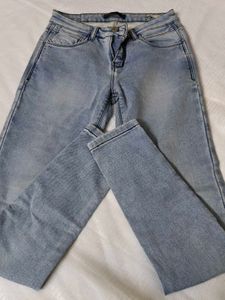 🆕 Vibe Cropped Jeans