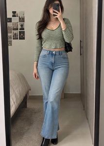 Imported Pintresty 🌸 green crop top