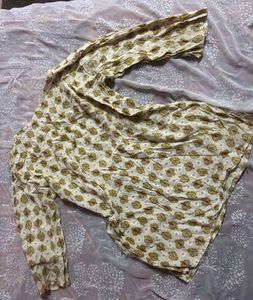 Buy 1 get one printed short kurti (Women’s)