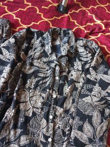 Stylish Leaf Print Button-Up Top