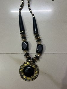 Elegant Black & Gold Statement Necklace