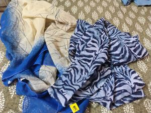 Stylish Scarves Set