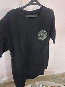 Sparkling Graphic Black T-Shirt