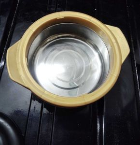 Insulated Casserole Dish - Keeps Food Warm