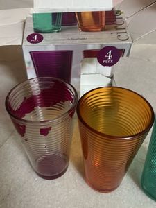 Set of 3 colorful drinking glasses