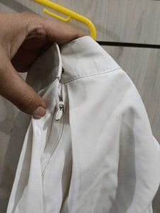 White Pleated Cropped Pants