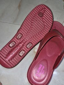 Comfortable D-KING Flip-Flops
