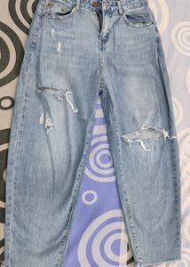 Ripped Boyfriend Jeans For Girls👖