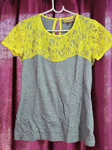 Vera Wang Tshirt