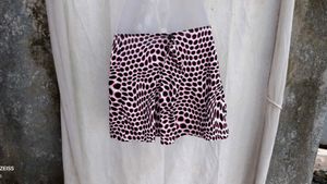 12138. Women's Abstract Print Mini Skirt