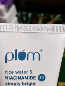 Plum 2% Niacinamide &amp; Rice Water Face Wash 100ml |