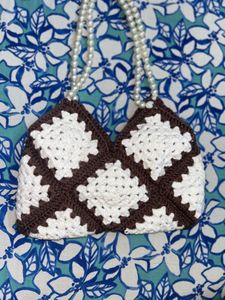 Crochet Purse with Pearls