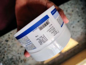 WishCare Multi-Peptide Strengthening Hair Mask
