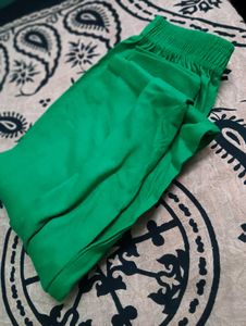 Vibrant Green Leggings