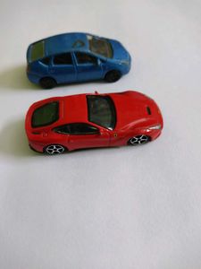 Majorette Blue Toyota Prius and Bburago Ferrari F1