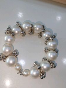 Elegant Faux Pearl Bracelet