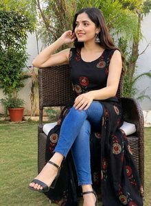 Stylish Black Floral Print Kurta