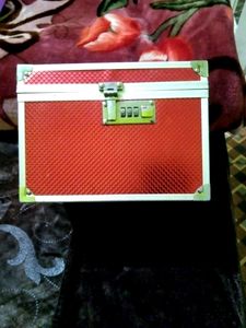 Women Makeup Box