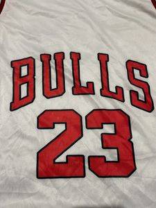 Bulls 23 Jersey