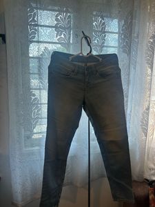 Stylish Women's Blue Jeans