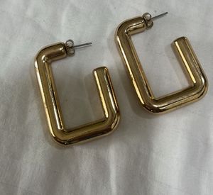 Chic Gold Square Hoop Earrings