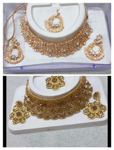 Stunning Jewellery Set - Necklace & Earrings