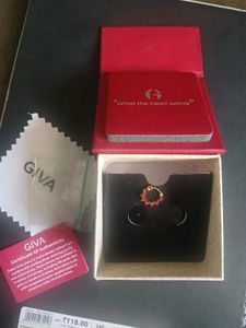 Beautiful Hoop Nosepin with Pink Stones