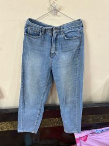 Light Wash Cropped Jeans