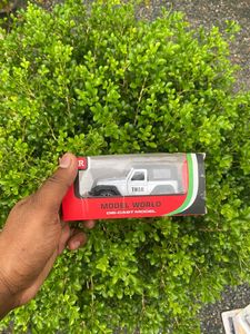 Mahindra Thar Die-Cast Model Car three colours ava