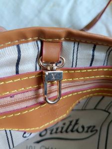Louis Vuitton Monogram Speedy Bag